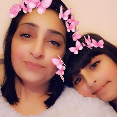 FarzanaQ's profile picture. Proud mum of 3 crazy monkeys (clearly not from me) | Love to read and be inspired | Love to dance (badly) and sing (even worse) | Views are my own 💕