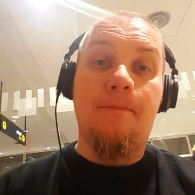 Swedish (old) gamer that loves e-sport and coffee