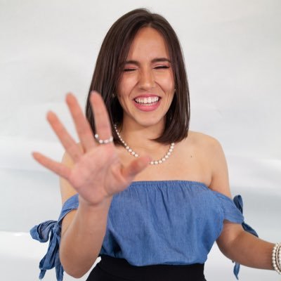 magafula's profile picture. BEING NORMAL IS BORING | Radio Host + Graphic Designer | 26. De la ciudad del sol amado pal mundo | IG: @magafula | Doritos y Coca-Cola✌