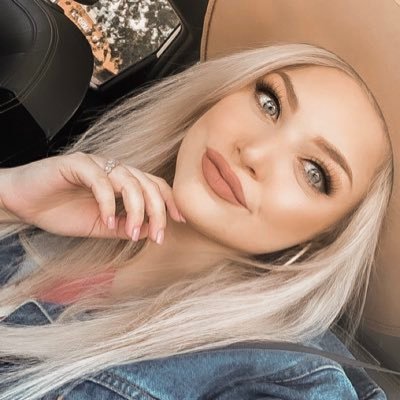 Hi! I'm Lyndsey and I do Sims things! Twitch affiliate and sometimes YouTuber • 24 year old lady • Married • Constantly sleepy https://t.co/kJKbhb2tFh