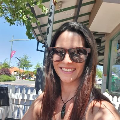 Kiwi-pom runner, biker, anaesthetist. Interests in difficult airways, medical education, paeds, communication. Tweets are my own.