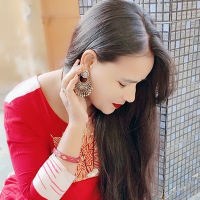 MonikaSDixit1's profile picture. Beautiful things don't ask for attention 😍
#papakisherni😻
my day 29nov 🎂