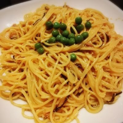 国際物流スタートアップで働く158㌢マン。
得意料理はジロースパ。お酒とカップヌードルが大好き。アマオケでバイオリンを嗜んでます。
FUK→NGO→HMM→NGO→TYO