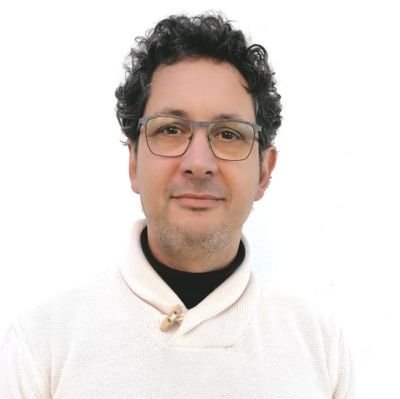 Licenciado en Psicología. Psicoanalista. Master en Psicología de la Educación.
