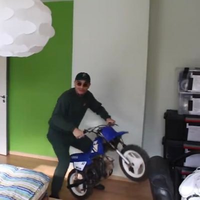 pktaume's profile picture. 