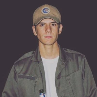 EnzoFlachon's profile picture. 🇮🇹🇫🇷 / 🌲🌲🌲/ Calcio / Commerce des vins et spiritueux 🥃