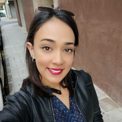 millanpower's profile picture. Violoncellista. Dizque poeta, dizque compositor.
Vivir como si bastara una vida para vivirlo todo.