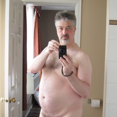 I am an exhibitionist and a proud cocksucker I’m here to expose my nude and other good exhibitionists friends