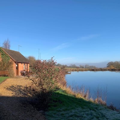 Beautiful rainbow and brown trout lakes for fly fishing in the heart of Worcestershire and Malvern. Perfect peace , clean facilities and friendly staff.