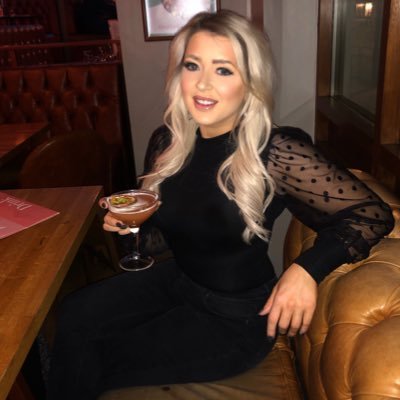 sarahj_weeks's profile picture. 