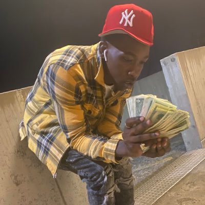 AMGJBillz's profile picture. IG @4ljbillz🌟🎸 Follow👹 All Mula Gangster 💰