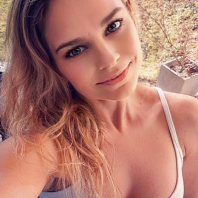 I want to meet new people, follow me if you want me to send you my hot photos...
💖💘😊