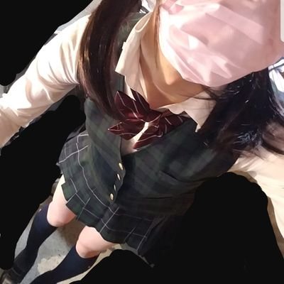 制服、セーラー服、スク水　ユニフォームや体操服などの制服女装子👩
本物制服　着衣緊縛　
自縛練習中。緊縛モデル、調教モデル、されたいので お誘いもお願いします📍
制服マニアさん。どなたでもフォローお待ちしてます　
フォロワーさんからのDM
着せ替え命令
調教命令
お待ちしています✨
気になられた方はDM下さいね✨