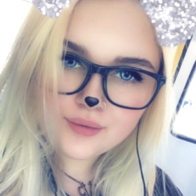 love_ashpurdy's profile picture. BVB, PTV, SWS, MIW, FIR and such ⛓🗡🖤I WANT TO CHANGE MY USERNAME 😡😡