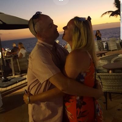 75SarahandMiles's profile picture. do what makes you happy❤️