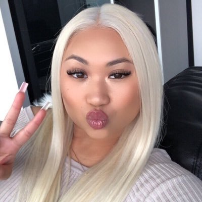 carinacava_'s profile picture. 