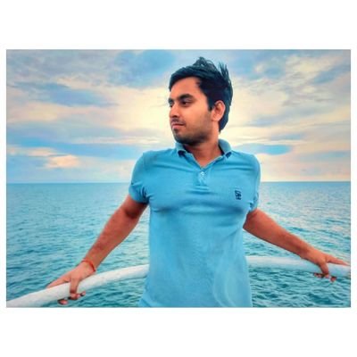 imv7tripathi's profile picture. coz m wierd