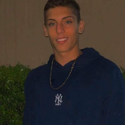 Foda-se suas opiniões Estou Aki Para Me divertir não Para ser normal!