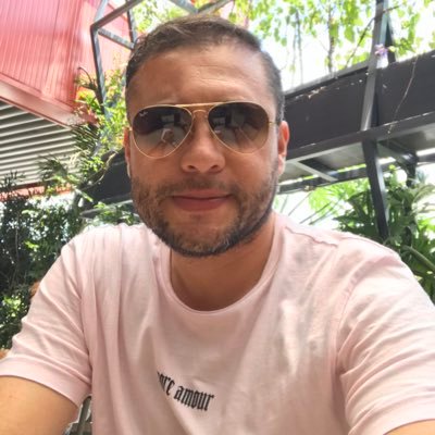 cabetocifuentes's profile picture. Especialista en Marketing Signo Leo. Elemento altamente contagioso, infundado en el buen gusto. Acompañado de un toque de seriedad y buen humor.