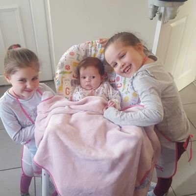 emmielou1991's profile picture. Love the life you live, Live the life you love!