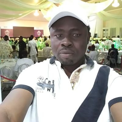 simplyebee's profile picture. A believer in love. An Aspiring Entrepreneur. The World is waititng.............