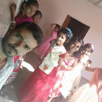 E9rO8SpawKDtZOG's profile picture. 🍃 *जो व्यक्ति किसी दूसरे के चेहरे पर हँसी और जीवन में ख़ुशी लाने की क्षमता रखता है..*🍃
*_ईश्वर उसके चेहरे से कभी हँसी और जीवन से ख़ुशी कम नहीं होने देता।