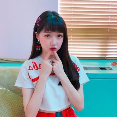 yerin fan account                                                    상업적, 악의적 사용X  로고크롭, 2차가공 시 출처 기재