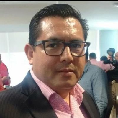 Maestro en Medio Ambiente, Licenciado en Biología. Primer Fiscal Ambiental Municipal del País Mexico, con especialidad en Gestión Ambiental y Territorio.