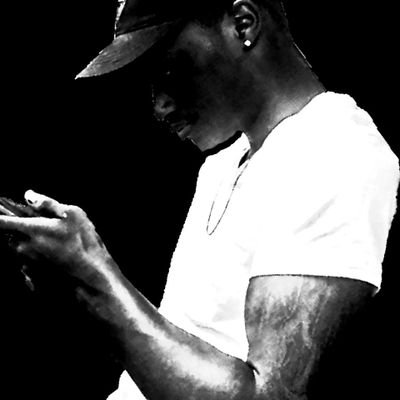 JUST AN ARTIST SIMPLE AND PLAIN
7️⃣0️⃣4️⃣