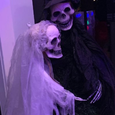 WeeWeeCharlie1's profile picture. 