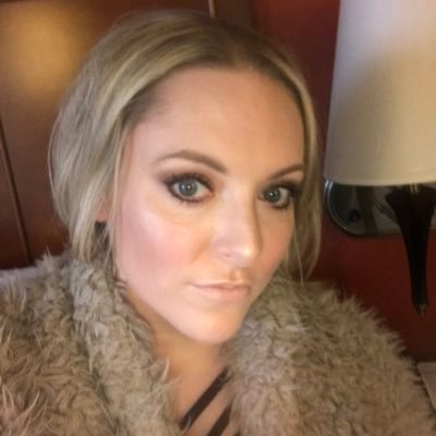 Makeup Artist, Mom and Shopping Queen!