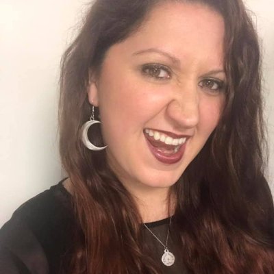 Pagan High Priestess & Network Engineer - ASMRtist & Ritual enthusiast - Parrot nerd & Mom of tweens