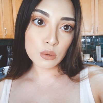 over-eater. girlfriend. loves spring rolls. Garfield stan.