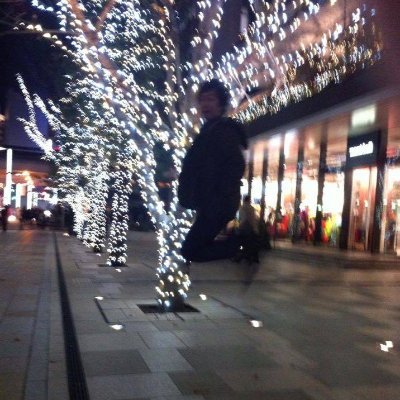 会社員・編集者。『カモメになったペンギン』『earth code』『survival ism』『DESIGN IS DEAD?』『BALLPARK』『13番目の人類』『SF思考』など。今はビジネスとデザインをテーマにさまざまな企画を検討中