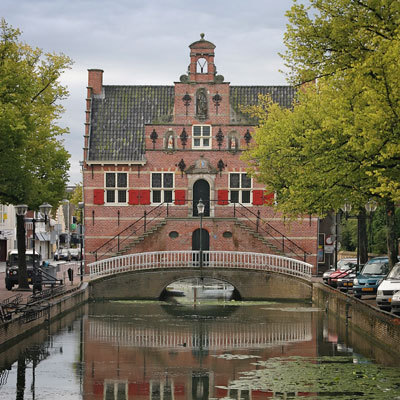 wv_obl's profile picture. Oud-Beijerland met sfeervolle haven en het Oude Raadhuis biedt een grote hoeveelheid aan winkels.
Er zijn jaarlijks diverse markten en evenementen.