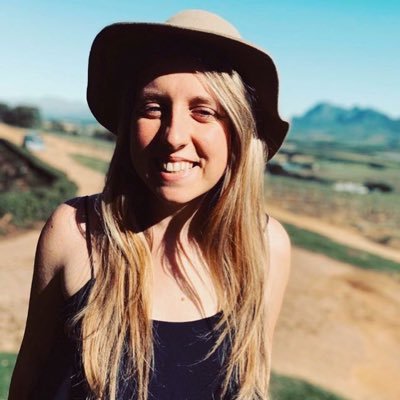 Just a girl that loves coffee & spends way too much time on Social Media📱☕️ Also pursuing a career in #psychology 🧠