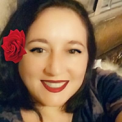 BuzzoTati's profile picture. Sou sincera  e tranquila.  Só  não  tenho  muita paciência. Kkk