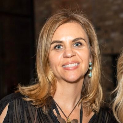 LucindaFox2's profile picture. KamalaHarris! Retired entrepreneur in tech, volunteer, #bluewave2024, AB Philosophy, UChicago, #PostcardstoVoters, ❤️ dogs & democracy