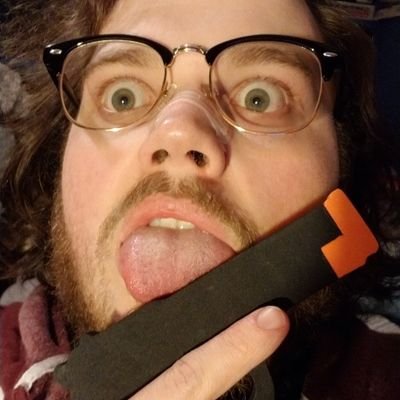 HELLO ONE AND ALL! using this twitter to promote my Twitch! https://t.co/sg5yHOBkjX
I'm Mikey, 25, an aspiring voice actor, and professional kitten handler!