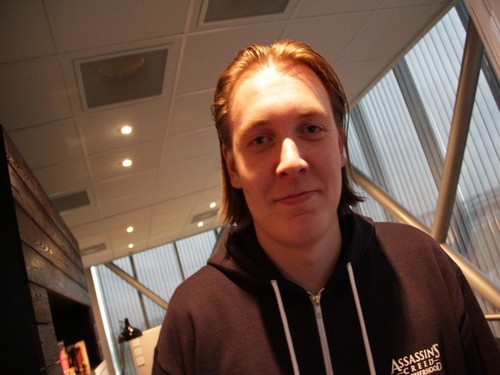 Werkt voor: Media Core | PlaySense | Rootbeat. Is: freelance tekstschrijver | gamer | serie kijker.
