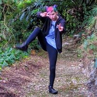 OLD ACC! FOLLOW NEW!!! (@itsarigrace) 's Twitter Profile