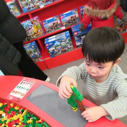 LB134845940's profile picture. 认真生活的80后，爱家，爱亲人，努力向上生长，