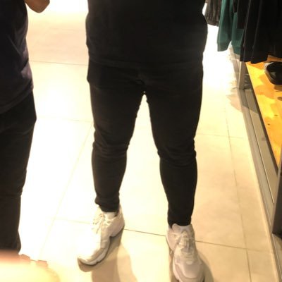 unkwnsiv's profile picture. huh? RTs aren’t endorsement | kelab warna merah ❤️💛 #YNWA #RedGiants