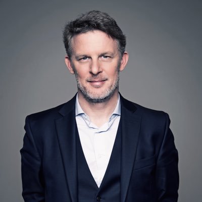 Journaliste, présentateur @Lci , producteur, réalisateur. Auteur: « Désinformation » @EditionsPlon « Le Pourri » @GlenatBD