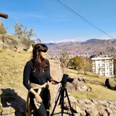 Documentary filmmaker | Film teacher & curator | Founder @cinelatinofilms @empoderartecine | Activist with camera. Polyglot. She/Her. IG+FB:@pelikanpictures