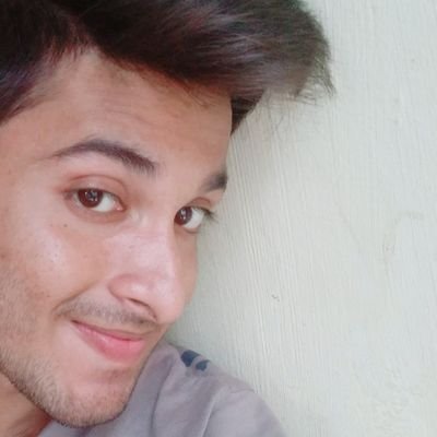 फॉलो कर के अनफॉलो करने वाले मुझे फॉलो ना करे 🙏