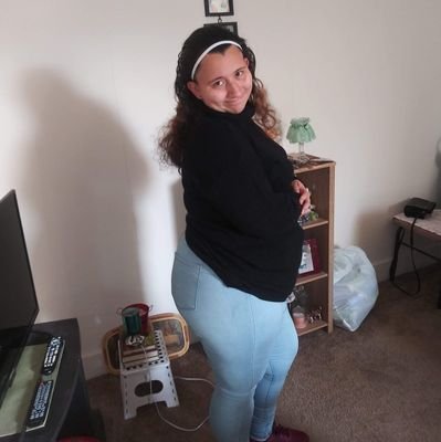 SamanthaMojica8's profile picture. 