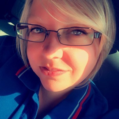 Linzi_b1980's profile picture. Wife to @underlondonman. Family & Friends is what it's all about. Music lover, West Ham fan #COYI!! 父