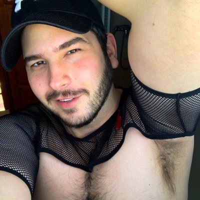 phat booty 🍑 | big chubby boy 🏳️🌈 | https://t.co/itxfM80Sjc ▪ e-mail: elek.9@hotmail.com