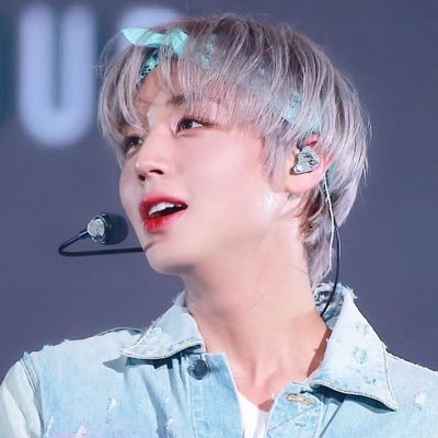 iLSdDxAbF8CvapA's profile picture. 